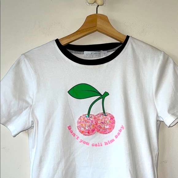 White and Green  Top with Playful Design - Picture 4 of 7